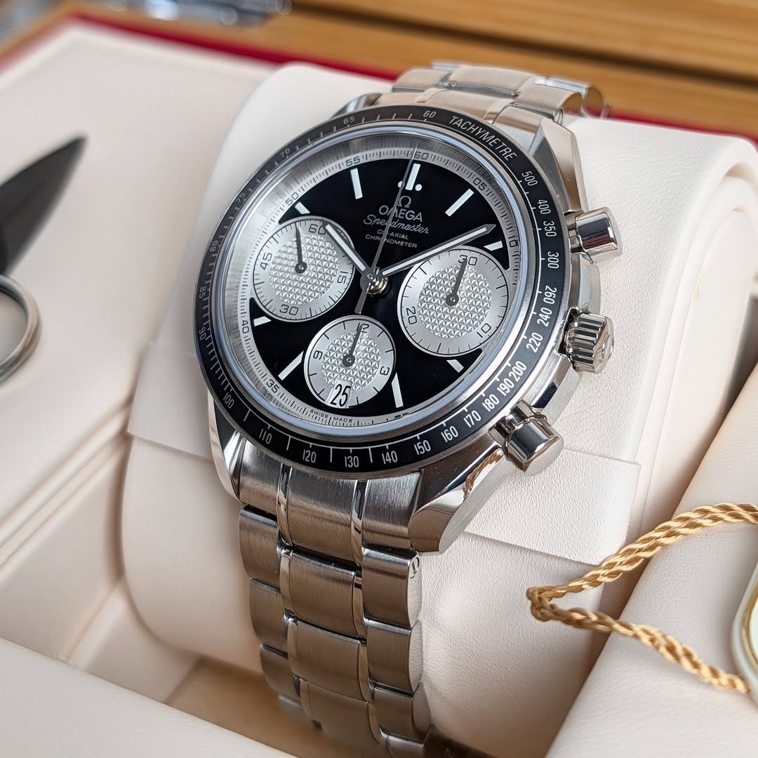 Omega Speedmaster Racing 40mm Ref. 326.30.40.50.01.002 Reverse Panda Dial Automatic Chronograph Full Set (2026)