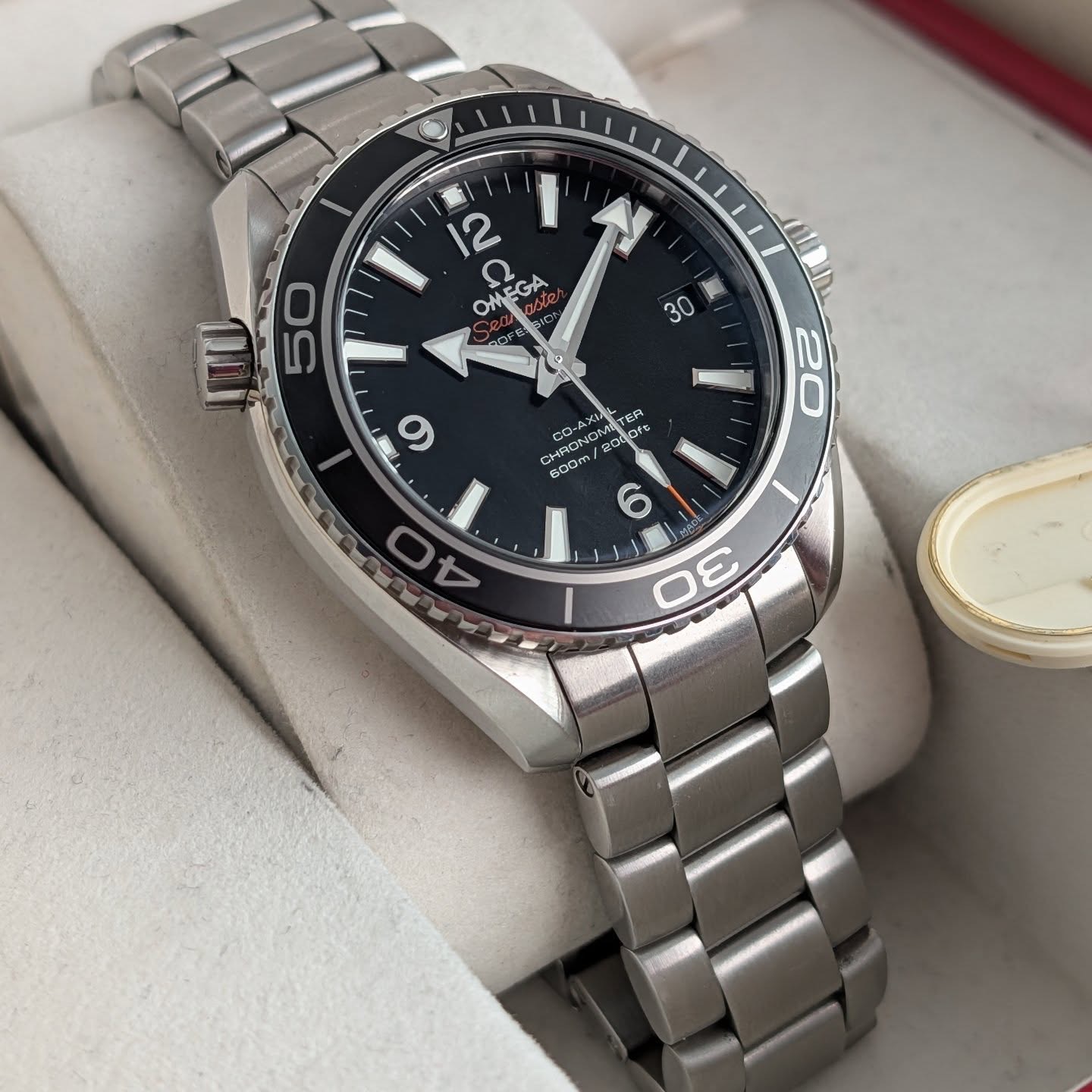 Omega Seamaster Planet Ocean 600M 42mm Ref. 232.30.42.21.01.001 Black Dial Co-Axial Automatic Full Set (2014) product image 3