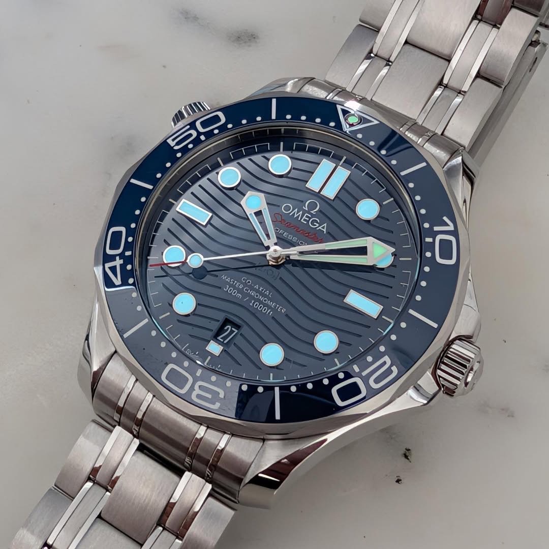 Omega Seamaster Professional Diver 300M 42mm Ref. 210.30.42.20.03.001 Blue Wave Dial Master Chronometer Full Set (2023) product image 5