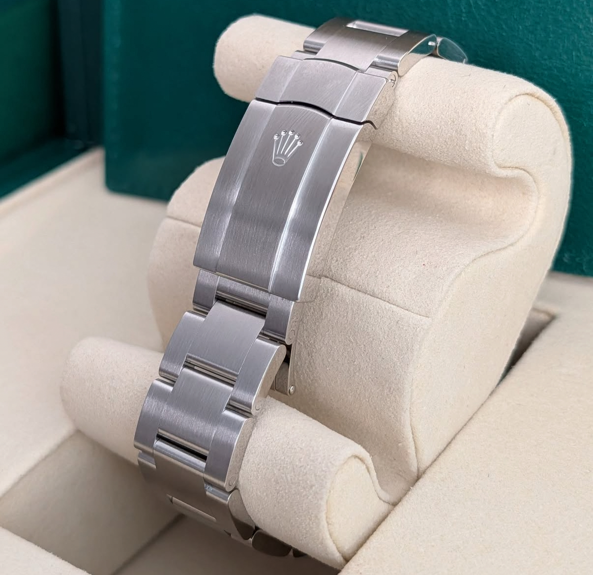 Rolex Oyster Perpetual 41mm Ref. 134300 Beige Dial Automatic Stainless Steel Full Set (2026) product image 8