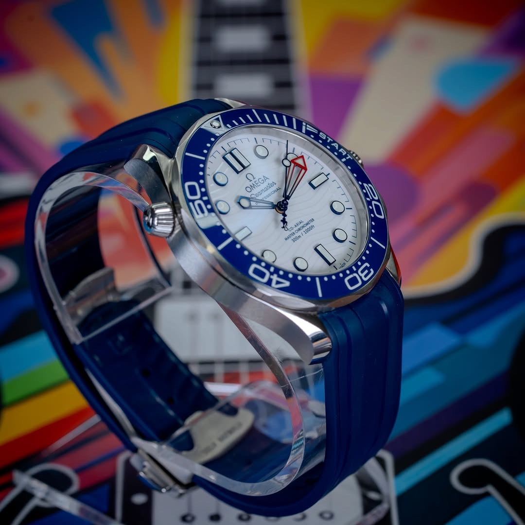 Omega Seamaster Diver 300M America’s Cup Edition 42mm Ref. 210.32.42.20.04.002 White Ceramic Dial Master Chronometer Full Set (2024) product image 2