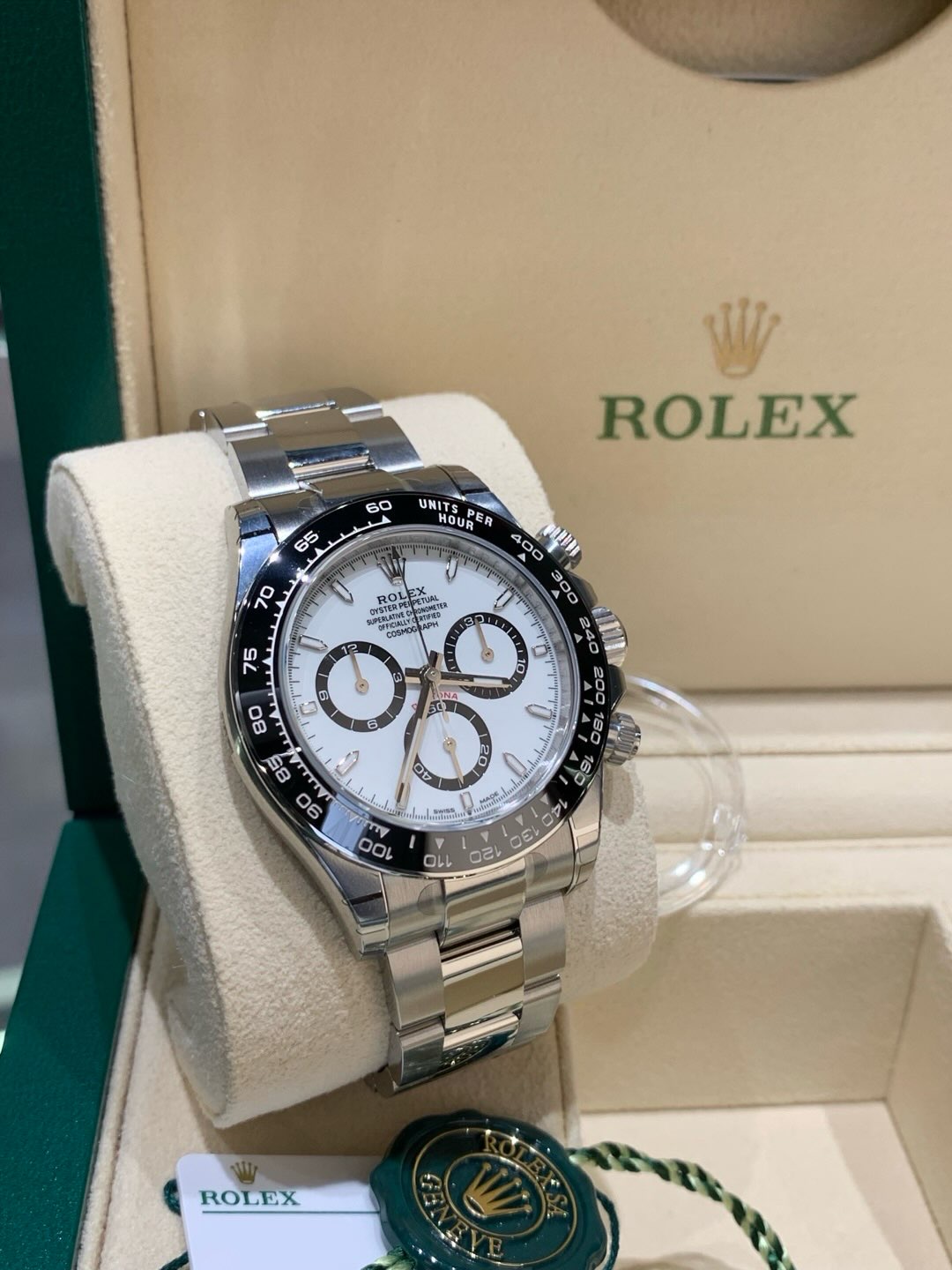 Rolex Cosmograph Daytona 40mm Ref. 126500LN Black Cerachrom Bezel Automatic Full Stickered Full Set (2025) product image 2