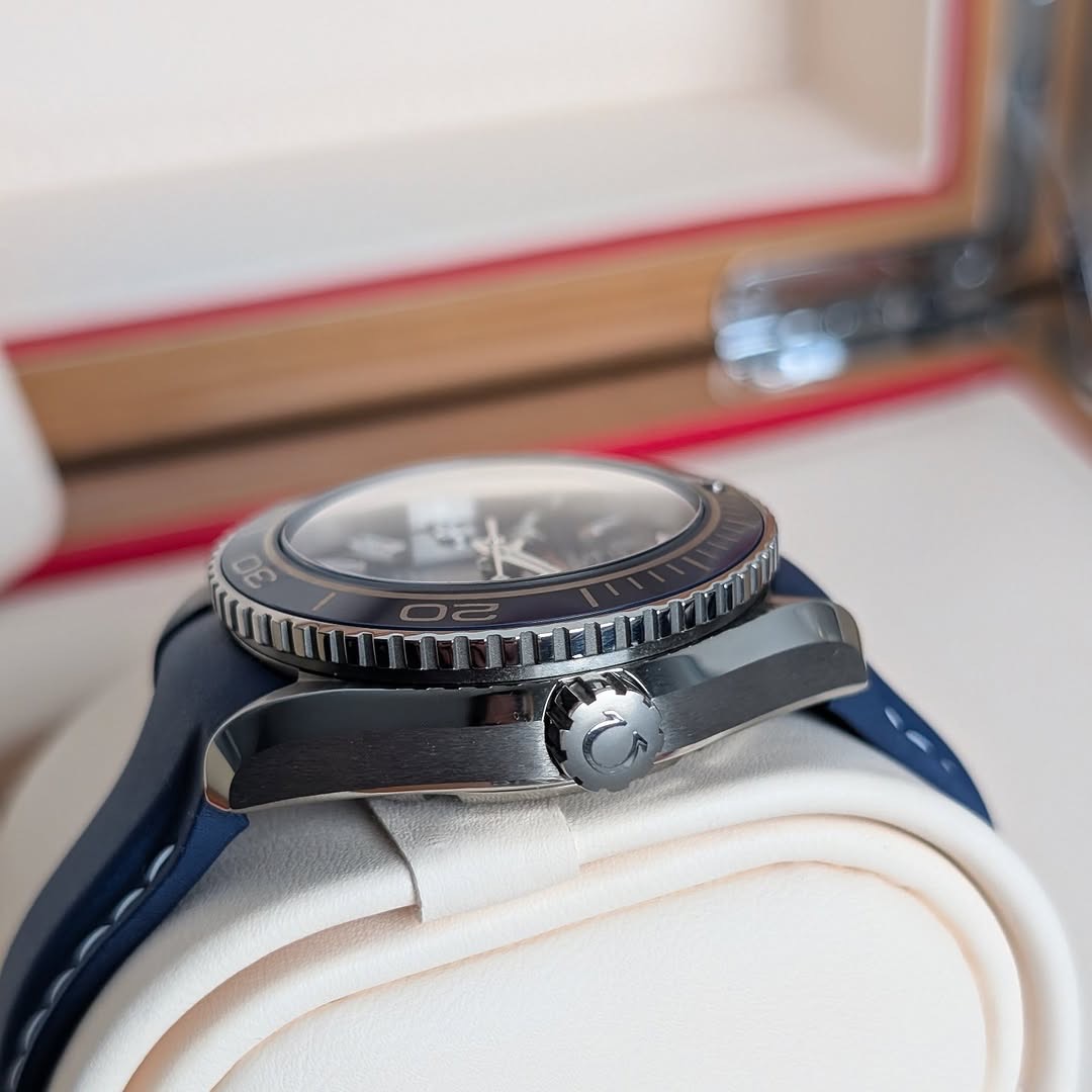 Omega Seamaster Planet Ocean 37.5mm Ref. 232.92.38.20.03.001 Titanium Blue Dial Automatic Full Set (2020) product image 5
