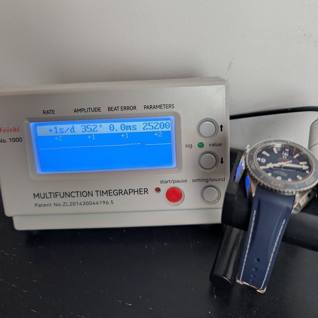 Omega Seamaster Planet Ocean 37.5mm Ref. 232.92.38.20.03.001 Titanium Blue Dial Automatic Full Set (2020) product image 9