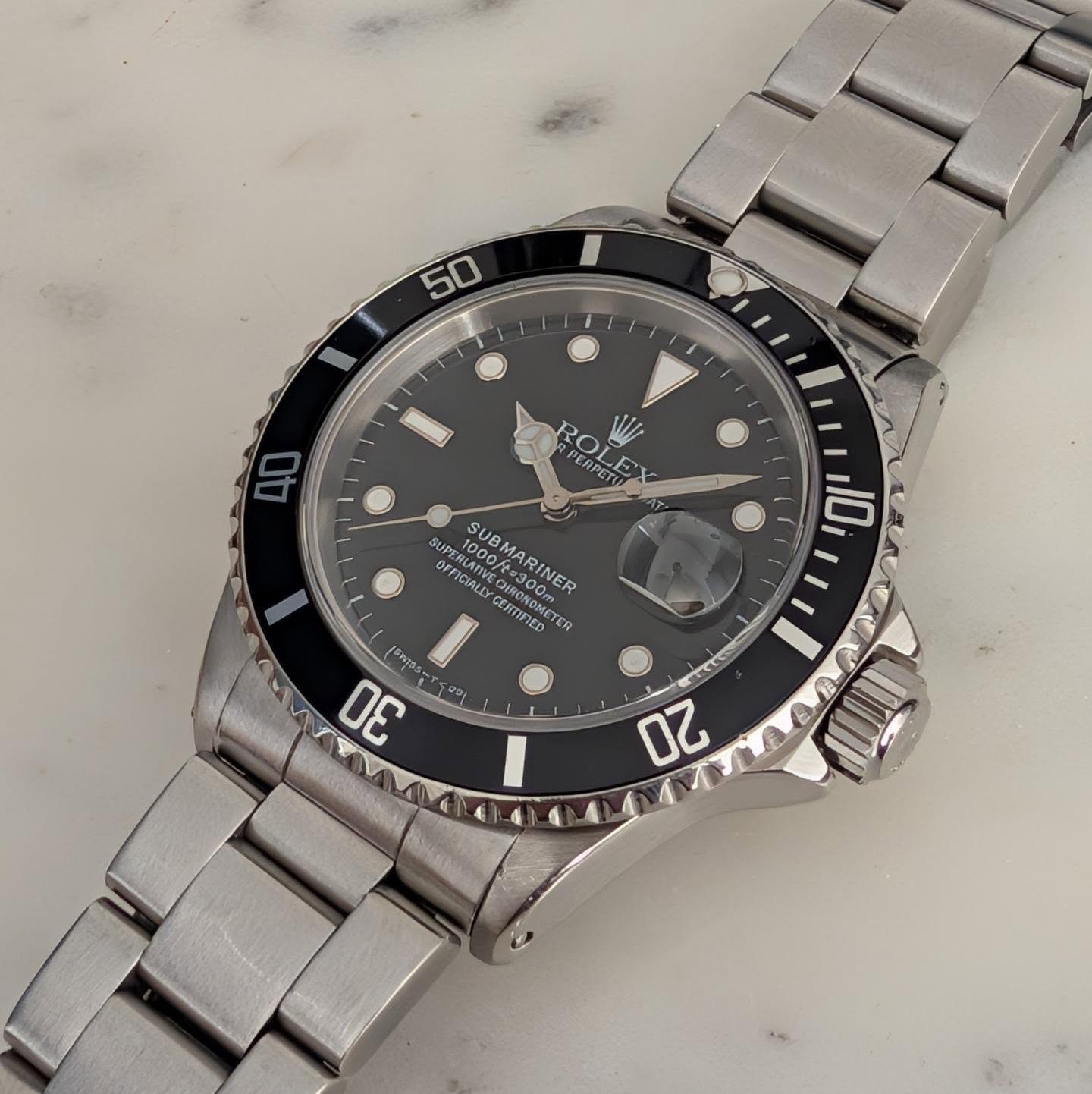 Rolex Submariner Date 40mm Ref. 16610 E-Series Tritium Automatic Vintage Full Set with Rolex Box (1990) product image 4